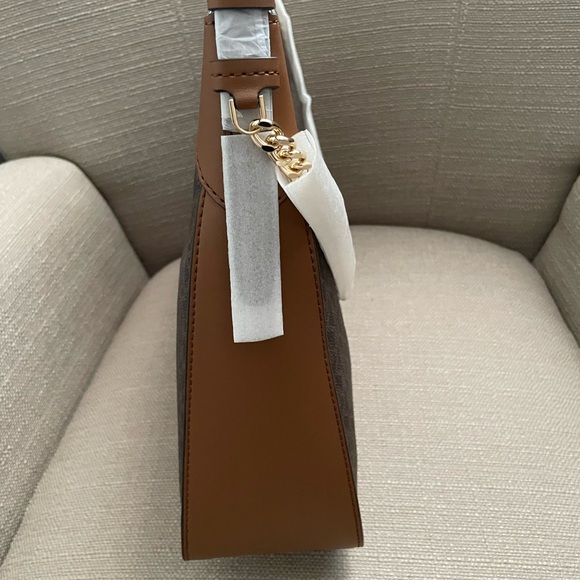 Michael kors Wilma Large Signature Logo Shoulder Bag brown - Picture 5 of 13